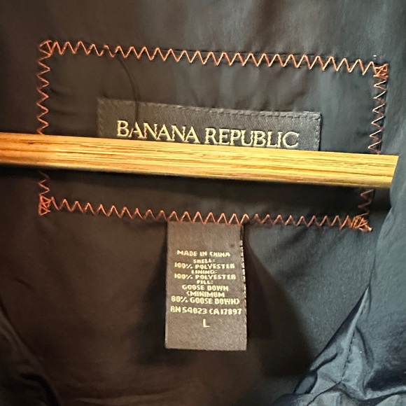 Men's Banana Republic Goose down Black Puffer Vest - Picture 2 of 8